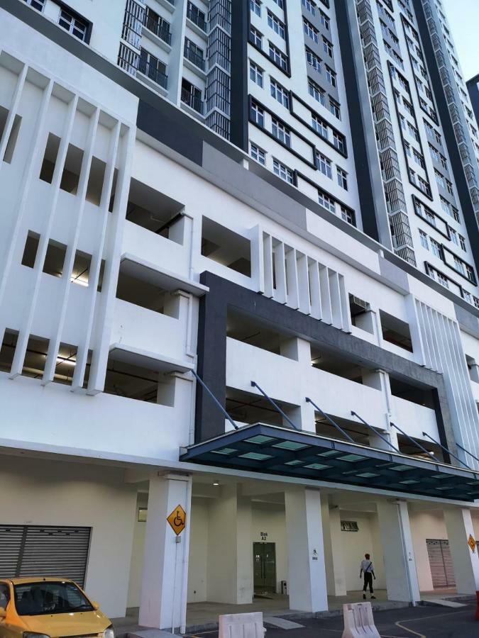 Meridin Bayvue Serviced Apt Kampong Kuala Masai Eksteriør bilde